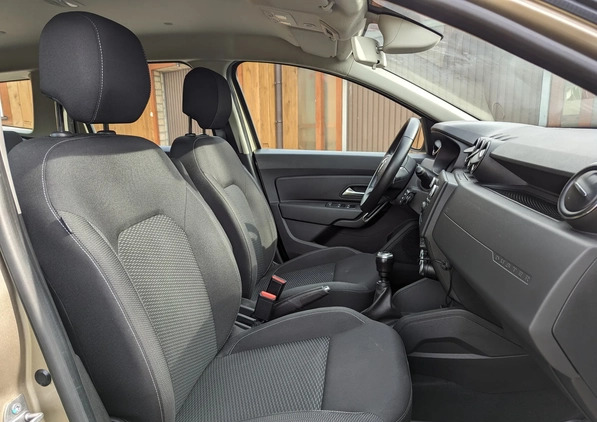 Dacia Duster cena 64900 przebieg: 62221, rok produkcji 2017 z Rymanów małe 79